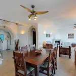 Eagle's Rest Villa *