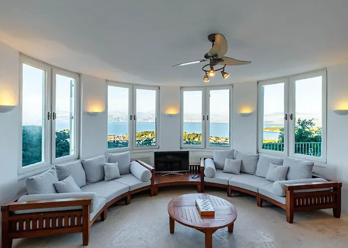 Eagle's Rest Villa *