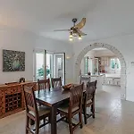 فيلة Eagle's Rest *
